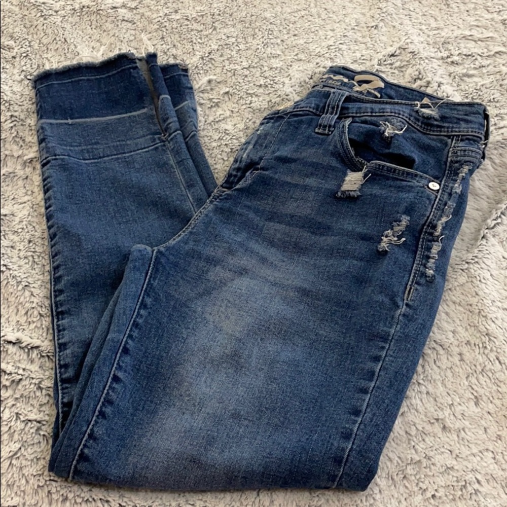 ⭐️🌸Seven7 Skinny Easy Fit Jeans Size 6 distressed